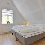 Gine - 1-5km From The Sea By Interhome *